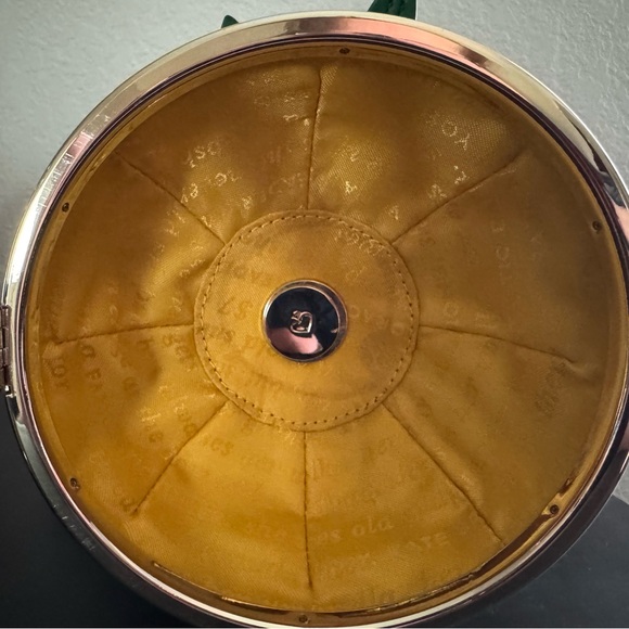 Kate Spade by the pool pineapple - Picture 3 of 8